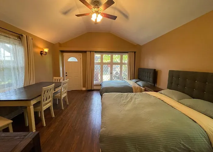 The Red Star Room E